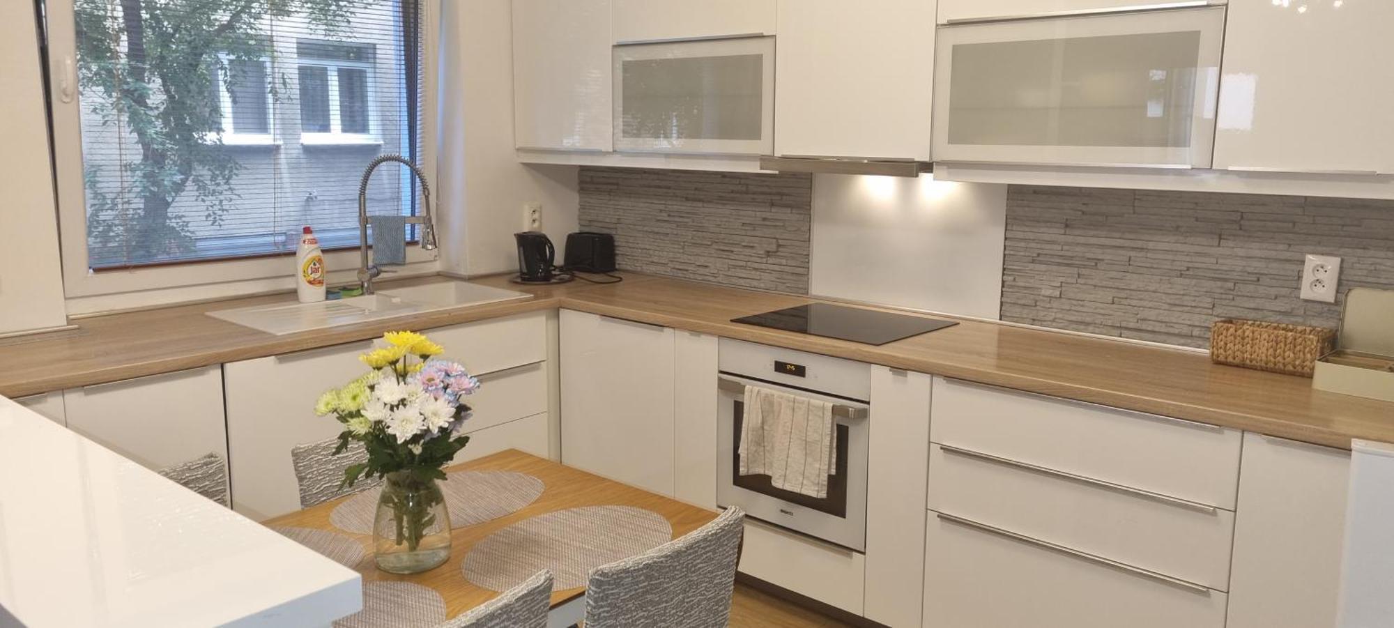 Appartamento Family Apartman V Centre Mesta Bratislava Esterno foto